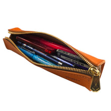 画像をギャラリービューアに読み込む, 【S-ペンサイズ190mm_8本】STRUO ペンケース 革 細い 筆箱 スリム 栃木レザー 名入れ 箱型 コンパクト シンプル おしゃれ ブランド 高級感 日本製 ビジネス レディース 高校生 大学生 社会人 ギフト ミニマル 学生 大人 就職祝い 手作り タンニン鞣し レザー ドログラペンケース 小さめ