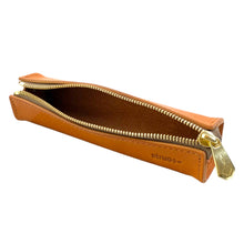 画像をギャラリービューアに読み込む, 【S-ペンサイズ190mm_8本】STRUO ペンケース 革 細い 筆箱 スリム 栃木レザー 名入れ 箱型 コンパクト シンプル おしゃれ ブランド 高級感 日本製 ビジネス レディース 高校生 大学生 社会人 ギフト ミニマル 学生 大人 就職祝い 手作り タンニン鞣し レザー ドログラペンケース 小さめ