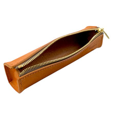 画像をギャラリービューアに読み込む, 【S-ペンサイズ190mm_8本】STRUO ペンケース 革 細い 筆箱 スリム 栃木レザー 名入れ 箱型 コンパクト シンプル おしゃれ ブランド 高級感 日本製 ビジネス レディース 高校生 大学生 社会人 ギフト ミニマル 学生 大人 就職祝い 手作り タンニン鞣し レザー ドログラペンケース 小さめ