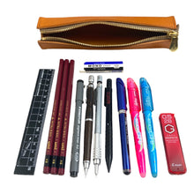 画像をギャラリービューアに読み込む, 【S-鉛筆サイズ210mm_8本】STRUO ペンケース 革 ビジネス 細い 鉛筆用 筆箱 スリム 箱型 ボックス型 栃木レザー 名入れ コンパクト シンプル おしゃれ ブランド 高級 日本製 レディース 高校生 大学生 社会人 大人 手作り タンニン鞣し ドログラペンケース 小さめ ペントレー 筆ペン デッサン 美術 デザイン 建築 系 学生 鉛筆が入る ペンケース 削り器 収納