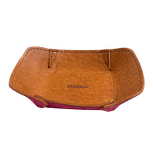 画像をギャラリービューアに読み込む, STRUO | トレー 革 トレイ インクボトル置き 小型 おしゃれ スタッキング 可能 ブランド 名入れ 高級 シンプル 小さめ 手作り 国産レザー エイジング 文房具 ギフト デスク 鍵 小物置き ミニトレー SSサイズ