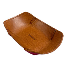 画像をギャラリービューアに読み込む, STRUO | トレー 革 トレイ インクボトル置き 小型 おしゃれ スタッキング 可能 ブランド 名入れ 高級 シンプル 小さめ 手作り 国産レザー エイジング 文房具 ギフト デスク 鍵 小物置き ミニトレー SSサイズ