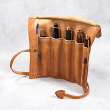 画像をギャラリービューアに読み込む, 【高さ180mm_5本】STRUO 万年筆 ペンケース 5本 革 インクカートリッジ 収納 ロールペンケース 5本差し 万年筆ケース イタリアンレザー 高級 名入れ  仕切り 1本ずつ シンプル コンパクト 立てるペンケース 太軸 モンブラン149 パイロット カスタム823 URUSHI 父の日 ギフト おすすめ