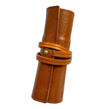 画像をギャラリービューアに読み込む, 【高さ160mm_6本】STRUO | 万年筆ケース 6本用 ロールペンケース 革 ショートサイズ 6本差し ショート軸 万年筆 短軸用 ペンケース 革 ブランド 栃木レザー 仕切り 1本ずつ 高級 コンパクト 巻物 モンブラン クラシック モーツァルト ボエム ペリカン スーベレーン m600 m400 クラシック m200 ファーバーカステル ギロシェ アウロラ オプティマ パイロット エリート