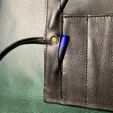 画像をギャラリービューアに読み込む, 【高さ180mm_2本】STRUO | 万年筆 ペンケース 2本 革 2本差し ロールペンケース 万年筆ケース 二本 イタリアンレザー AMAZONIA 仕切り 1本ずつ コンパクト ミニマム おしゃれ 巻物 ブランド タンニン鞣し インクカートリッジ 収納