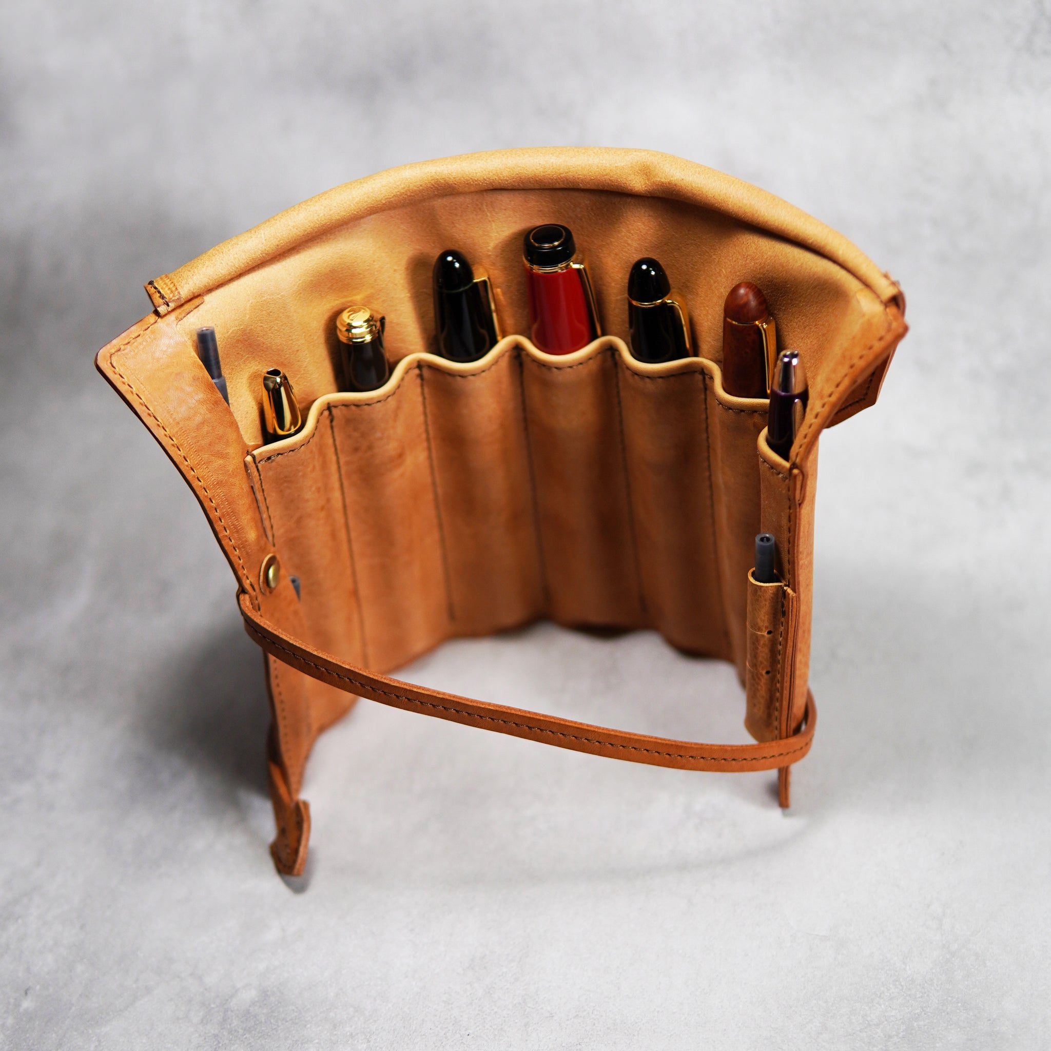 Pen case ファスナー ペンケース 一本ずつ収納 ナチューラ ヌメ革ファスナーペンケース ステーショナリー TSUCHIYA KABAN公式オンラインストア