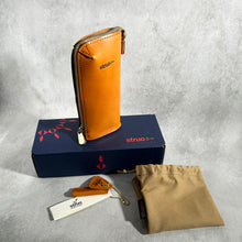 画像をギャラリービューアに読み込む, 【L-高さ170mm_15本】STRUO | 立てるペンケース 革 スタンドペンケース 筆箱 おしゃれ 大人 立つ ペンケース 大容量 高級 栃木レザー ヌメ革 入学祝い ビジネス メンズ レディース 社会人 大学生 名入れ ギフト 自立 ペン立て 縦型 ショートサイズ コンパクト シンプル
